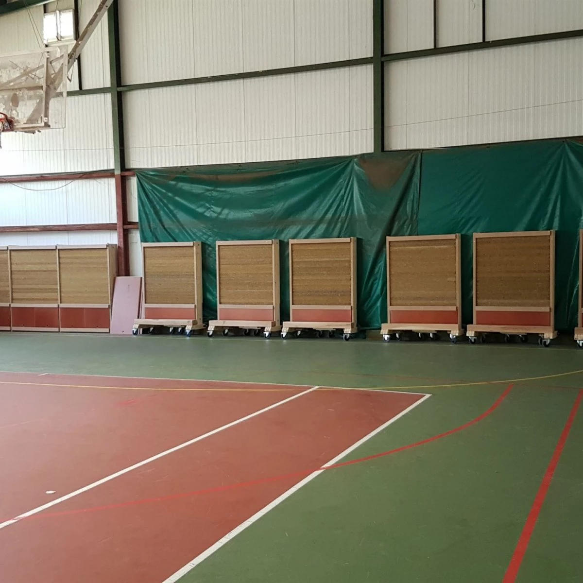 2018-07-10-Construction-mur-gymnase.webp