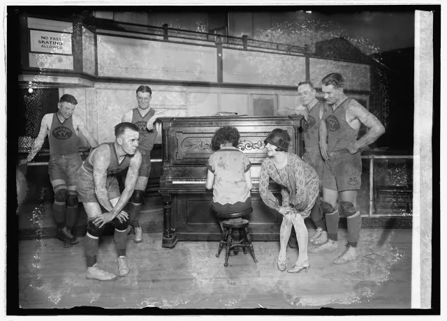 palace-team-being-taught-charleston-by-vivian-mannelli-2-15-26-lccn2016850843.jpg